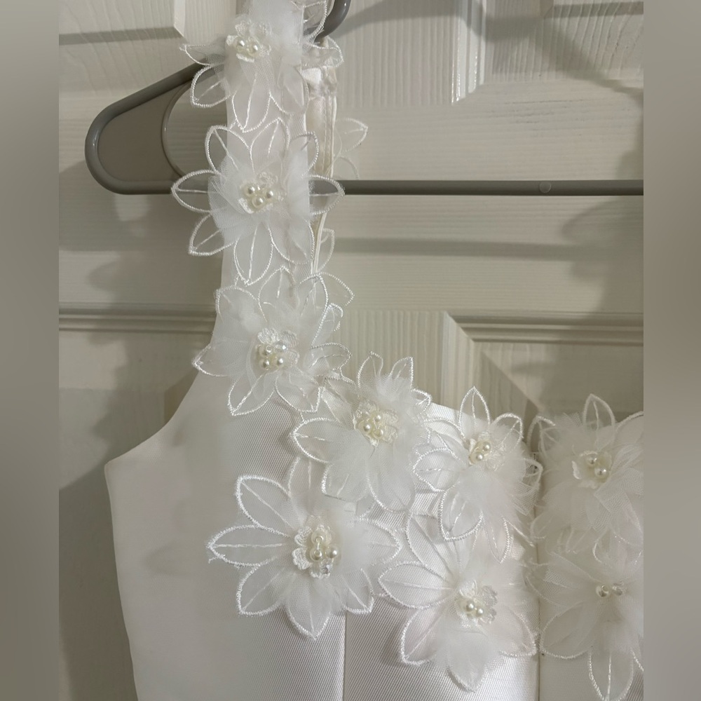 Elliatt Elder Dress White Mini - Picture 7 of 15